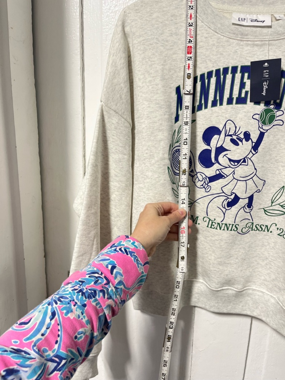 NWT Gap × Disney Minnie Mouse Oversized Graphic Sweatshirt Tennis Size Medium - Picture 6 of 7